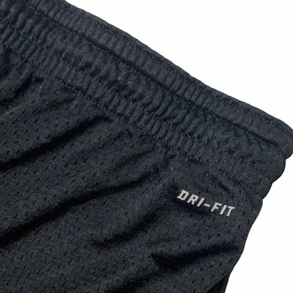 Nike Wome's Athletic Shorts Black White Dri fit Gym Running Track Shorts Size XL - Picture 5 of 13